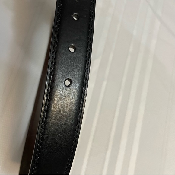 Black & Brown Reversible Mens Dress Belt - Some wear signs as pictured Size S - Picture 3 of 10